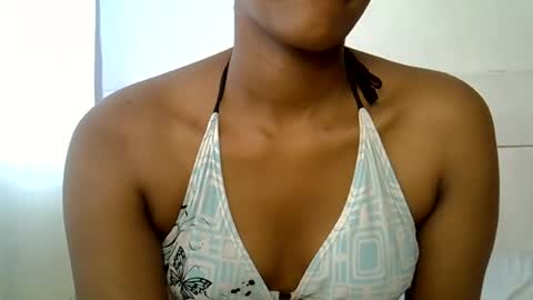 Snapshot of sweet_melod chatting on July 9, 1:37 pm Linda online show from July 9, 1:37 pm