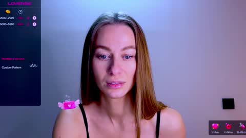 Snapshot of sweet_mia_91 chatting on September 28, 1:16 pm Mia online show from September 28, 1:16 pm