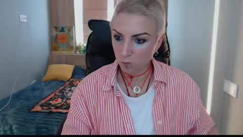 Snapshot of sweet_n_strong chatting on June 9, 12:17 pm sweet_n_strong online show from June 9, 12:17 pm