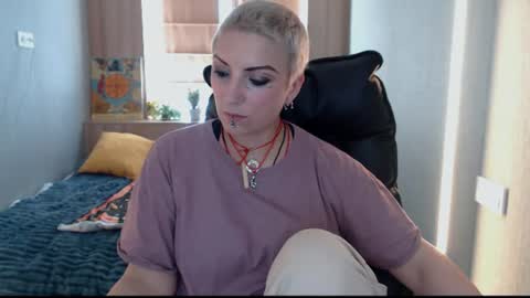 Snapshot of sweet_n_strong chatting on June 13, 11:08 am sweet_n_strong online show from June 13, 11:08 am