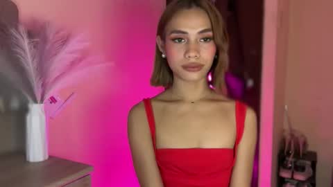 Snapshot of sweet_nikki03 chatting on October 2, 7:54 pm sweet_nikki03 online show from October 2, 7:54 pm