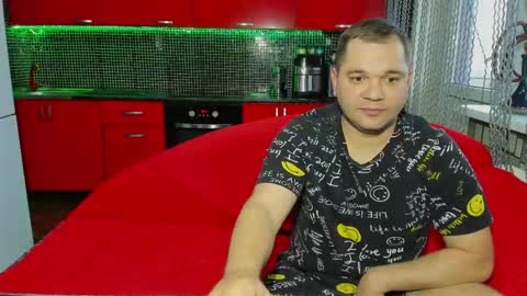Snapshot of sweet_olga_and_dmitriy chatting on May 16, 6:21 am Olga and Dmitriy online show from May 16, 6:21 am