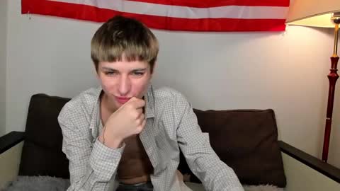 kira online show from December 5, 10:12 pm