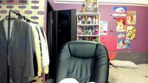 kira online show from June 20, 7:38 pm