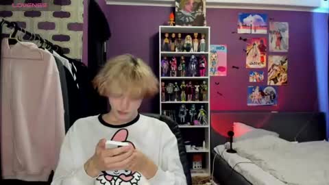 Snapshot of sweet_peach__ chatting on July 10, 12:08 pm kira online show from July 10, 12:08 pm