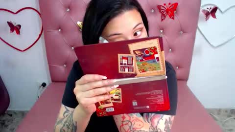 Snapshot of sweet_poison_666 chatting on December 13, 9:53 pm sweet_poison_666 online show from December 13, 9:53 pm