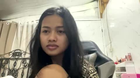 Leah online show from April 29, 2:10 pm