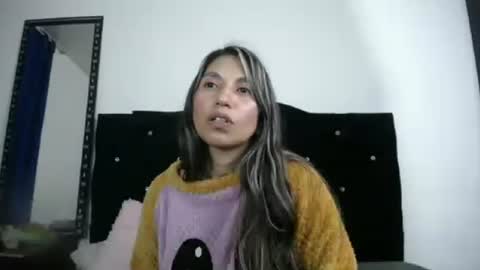 Snapshot of sweet_skylove_ chatting on June 17, 12:57 am Adriana online show from June 17, 12:57 am