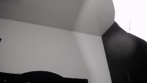 Snapshot of sweet_skylove_ chatting on July 2, 1:39 pm Adriana online show from July 2, 1:39 pm