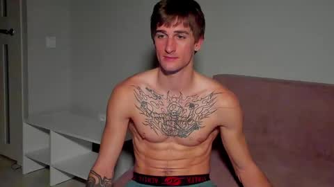 Snapshot of sweet_smith8 chatting on December 25, 5:15 pm sweet_smith8 online show from December 25, 5:15 pm