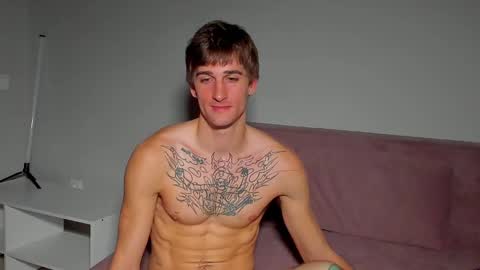 Snapshot of sweet_smith8 chatting on December 26, 1:21 pm sweet_smith8 online show from December 26, 1:21 pm