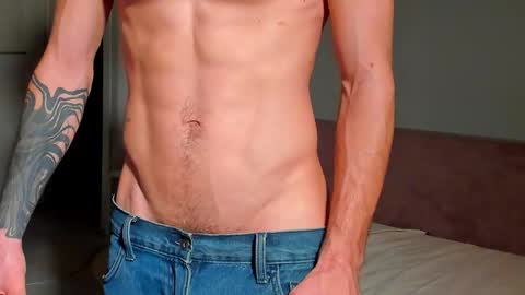 Snapshot of sweet_smith8 chatting on January 10, 7:32 pm sweet_smith8 online show from January 10, 7:32 pm