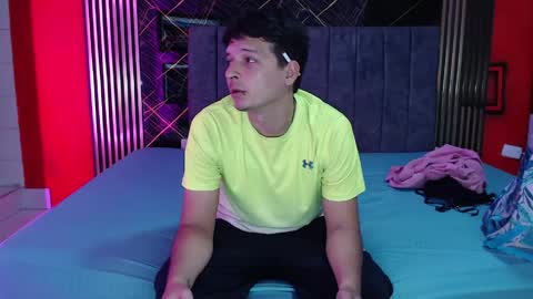 sweet_sofi20 online show from April 22, 2:07 pm