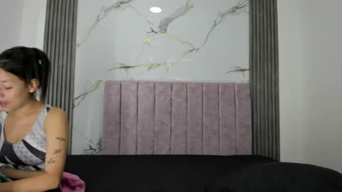 sweet_sofi20 online show from April 24, 2:08 pm