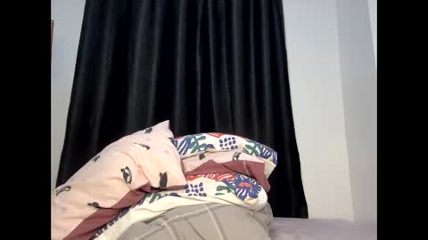 Snapshot of sweet_spoon chatting on May 27, 8:22 am Nina online show from May 27, 8:22 am