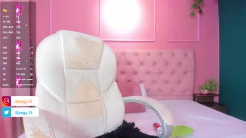 Yeileen online show from September 24, 7:39 pm