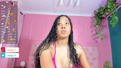 Snapshot of sweet_starxx chatting on May 15, 8:38 pm Yeileen online show from May 15, 8:38 pm