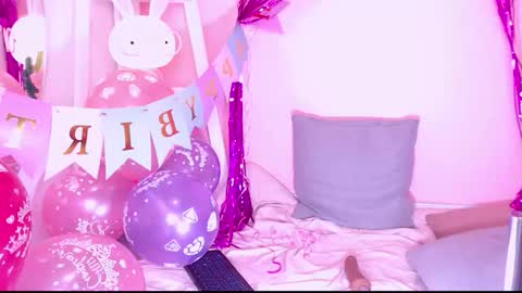 Snapshot of sweet_susie_ chatting on November 18, 9:30 pm SUSIE online show from November 18, 9:30 pm