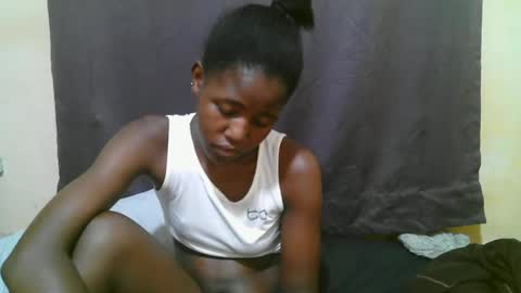 Snapshot of sweet_tattiana chatting on June 20, 9:50 pm Tatty online show from June 20, 9:50 pm