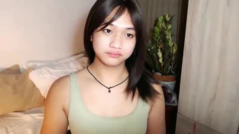 Snapshot of sweet_tenshi chatting on October 24, 8:49 pm tenshi online show from October 24, 8:49 pm