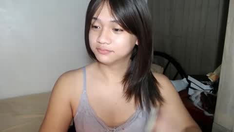 Snapshot of sweet_tenshi chatting on December 23, 12:30 am tenshi online show from December 23, 12:30 am