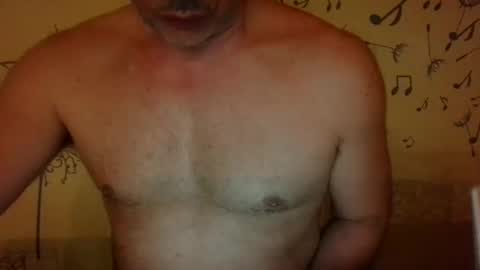 Snapshot of sweet_travelbook chatting on April 27, 9:24 pm sweet_travelbook online show from April 27, 9:24 pm