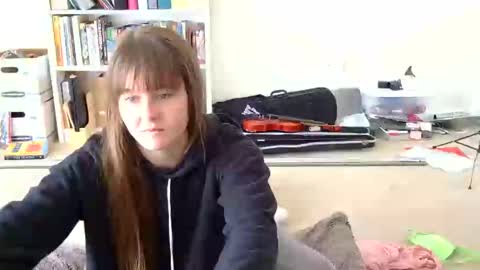 Heidi Brenner - Please check bio for schedule  FAQ online show from January 18, 3:38 pm