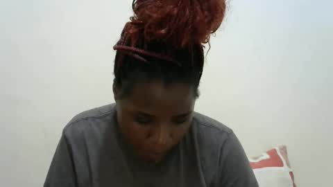 Snapshot of sweet_veebouset chatting on October 5, 7:39 am sweet_veebouset online show from October 5, 7:39 am