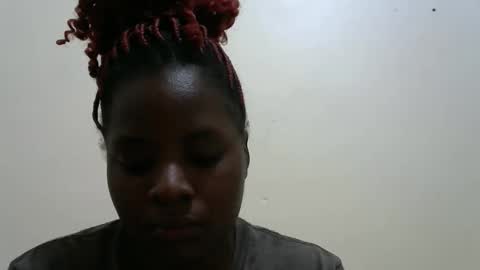Snapshot of sweet_veebouset chatting on November 23, 9:20 am sweet_veebouset online show from November 23, 9:20 am