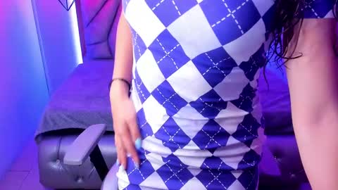 Snapshot of sweet_venus4 chatting on December 27, 6:53 pm sweet_venus4 online show from December 27, 6:53 pm