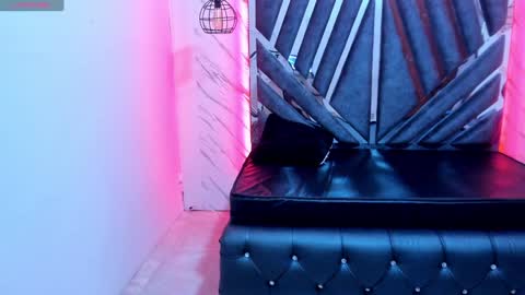 Snapshot of sweet_venus4 chatting on December 31, 11:28 pm sweet_venus4 online show from December 31, 11:28 pm