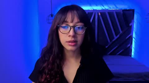 Snapshot of sweet_venus4 chatting on January 27, 6:41 pm sweet_venus4 online show from January 27, 6:41 pm