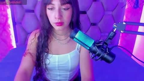 Snapshot of sweet_venus4 chatting on February 25, 11:19 am sweet_venus4 online show from February 25, 11:19 am