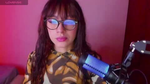 Snapshot of sweet_venus4 chatting on February 26, 11:20 am sweet_venus4 online show from February 26, 11:20 am