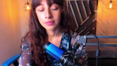 Snapshot of sweet_venus4 chatting on March 11, 6:19 pm sweet_venus4 online show from March 11, 6:19 pm