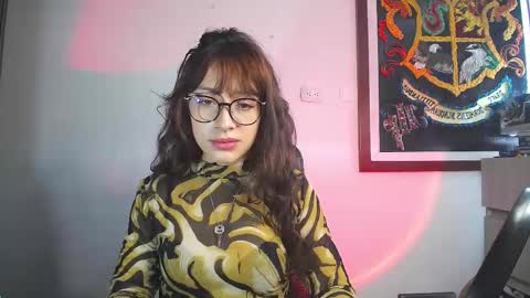 Snapshot of sweet_venus4 chatting on September 30, 3:06 pm sweet_venus4 online show from September 30, 3:06 pm