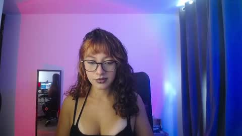 Snapshot of sweet_venus4 chatting on April 7, 7:47 pm sweet_venus4 online show from April 7, 7:47 pm