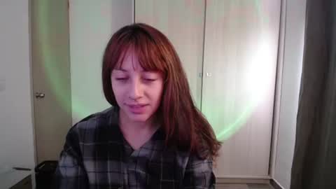 Snapshot of sweet_venus4 chatting on June 26, 1:48 pm sweet_venus4 online show from June 26, 1:48 pm