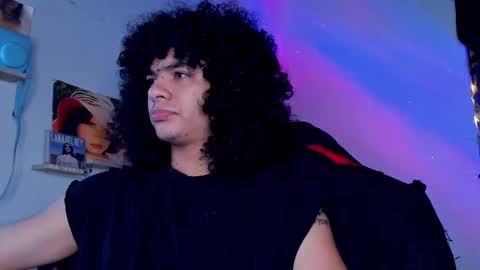 Snapshot of sweet_vond chatting on November 24, 2:55 am Steven independent model online show from November 24, 2:55 am