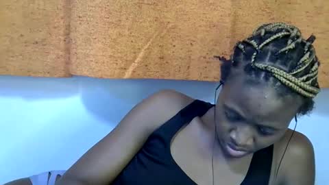 sweet_zarah online show from February 2, 5:44 pm