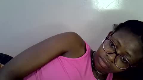 sweet_zarah online show from April 28, 4:12 pm
