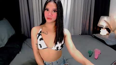 bea takashi  online show from October 16, 9:43 am