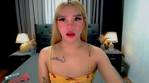 bea takashi  online show from April 25, 9:56 am