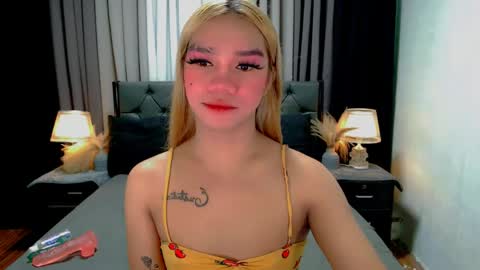 bea takashi  online show from April 29, 9:46 am
