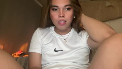 Snapshot of sweetalexa19 chatting on December 18, 6:10 am alexa your one and only queen online show from December 18, 6:10 am