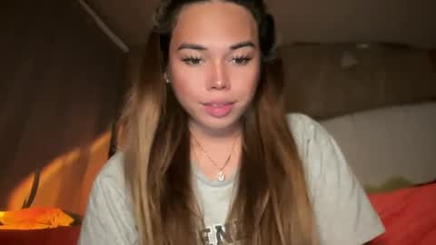 Snapshot of sweetalexa19 chatting on March 4, 8:02 am alexa your one and only queen online show from March 4, 8:02 am