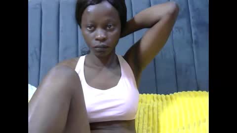 LIANAH online show from February 25, 5:06 am