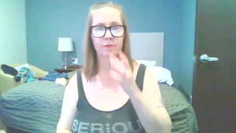 sweetandnaughty123 online show from September 25, 4:38 am