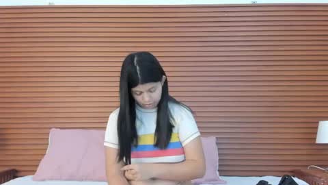 Snapshot of sweetandwilld chatting on July 7, 7:18 pm sweetandwilld online show from July 7, 7:18 pm