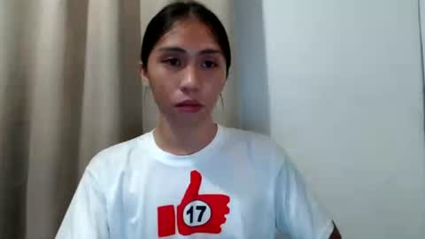 Snapshot of sweetasiancolleen chatting on June 26, 3:27 pm colleen online show from June 26, 3:27 pm